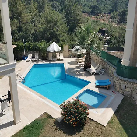 וילה Beatrice Large Family