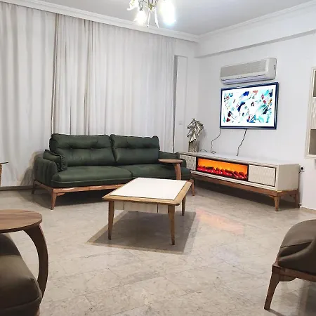 Beatrice Large Family Vilă